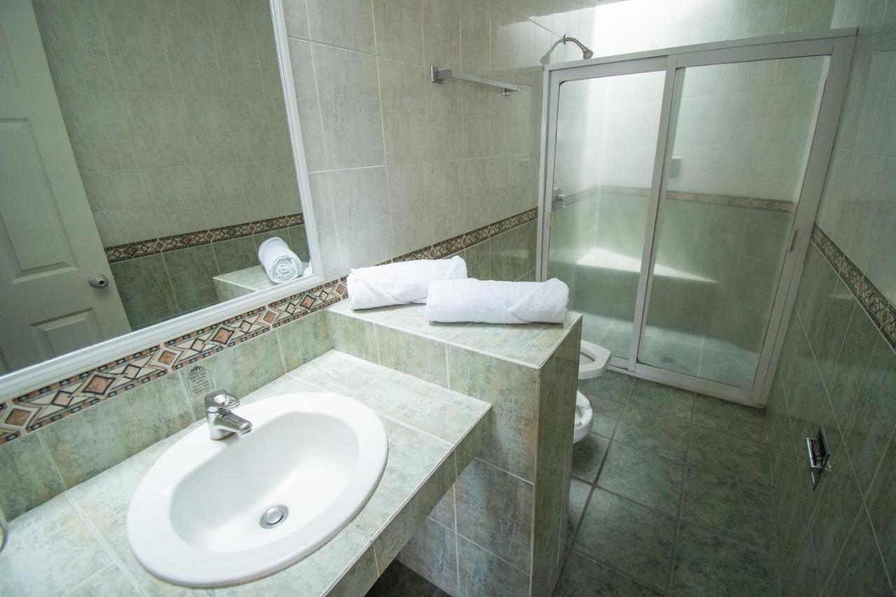 Auto Hotel Hacienda Arriba Λεόν Εξωτερικό φωτογραφία