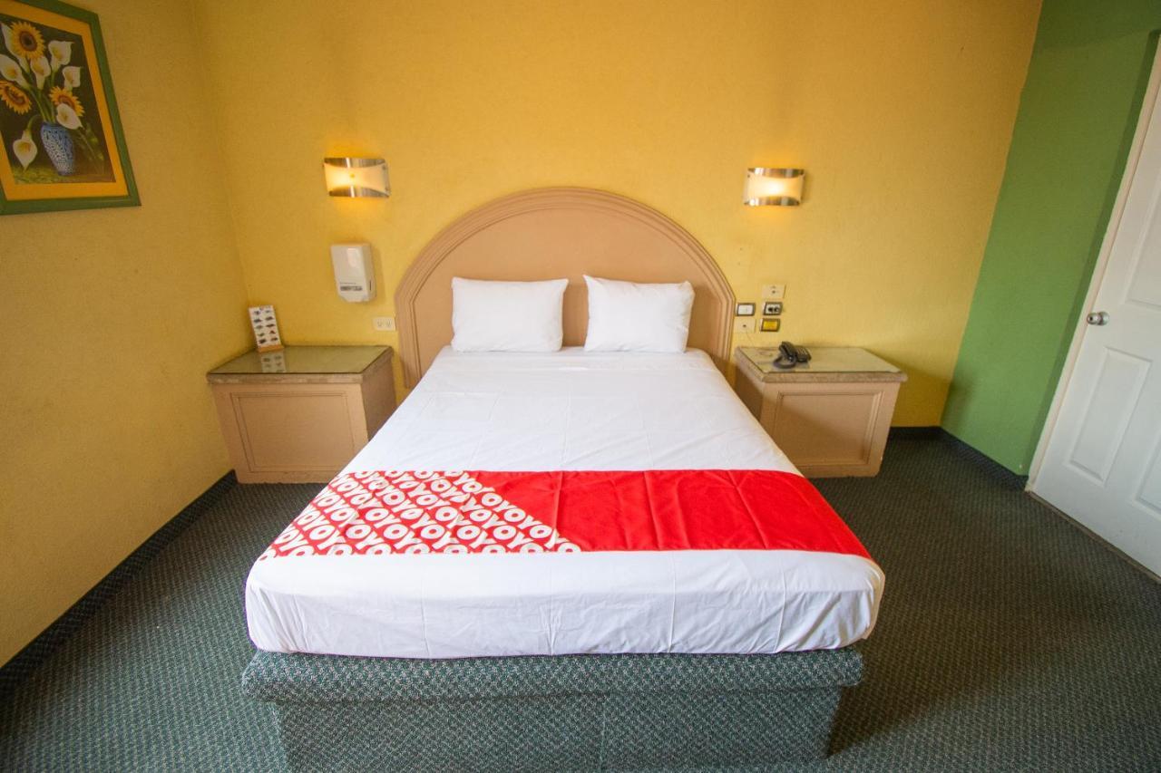 Auto Hotel Hacienda Arriba Λεόν Εξωτερικό φωτογραφία