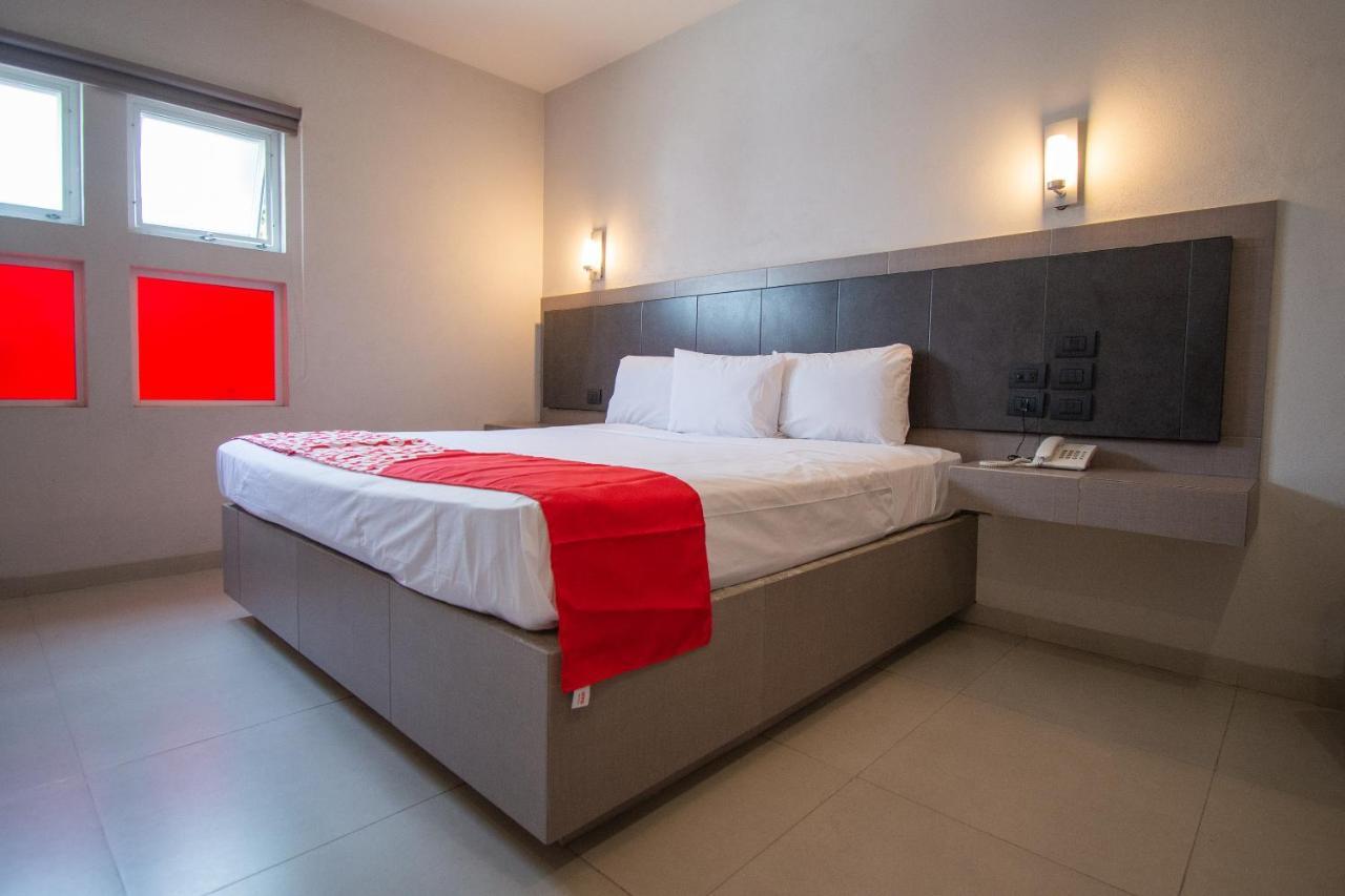 Auto Hotel Hacienda Arriba Λεόν Εξωτερικό φωτογραφία